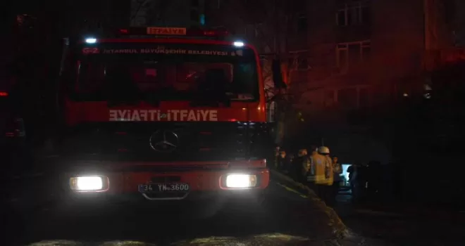 Şişli’de malzeme deposunda korkutan yangın
