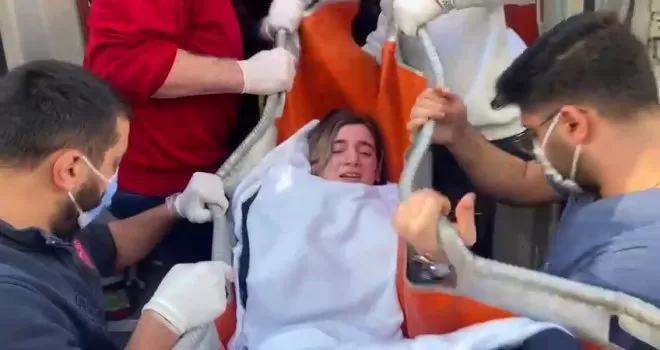 Şişli’de Tıp Merkezinde bıçaklı saldırgan dehşeti

