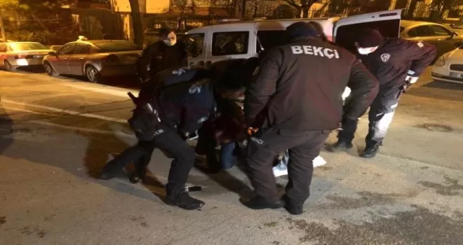 Sokağa çıkma kısıtlamasını ihlal ederek polisten kaçan alkollü sürücü yakalandı
