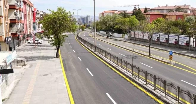 Sokağa çıkma yasağında asfalt atağı
