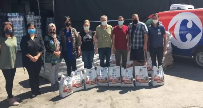 Sokak hayvanlarına 5 ton mama yardımı
