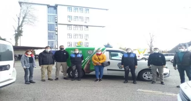 Sokak hayvanlarına polis şefkati
