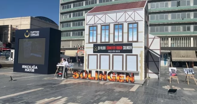Solingen faciasında hayatını kaybedenler anılıyor
