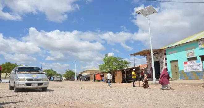 Somali sokakları TİKA’nın desteği ile aydınlanıyor
