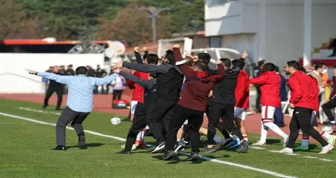 Spor Toto 1. Lig: Ümraniyespor: 1 - Boluspor: 2
