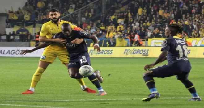 Spor Toto Süper Lig: MKE Ankaragücü: 0 - Fenerbahçe: 1 (Maç devam ediyor)
