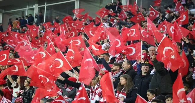 Sporseverlere göze maçlar seyircili olmalı
