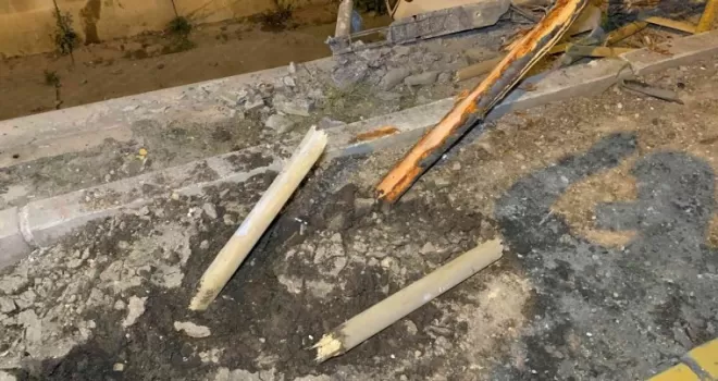 Sultanbeyli’de araç kanala uçtu: 1 kişi yaralı
