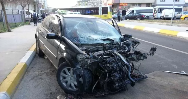Sultanbeyli’de feci kaza, 3 ağır yaralı
