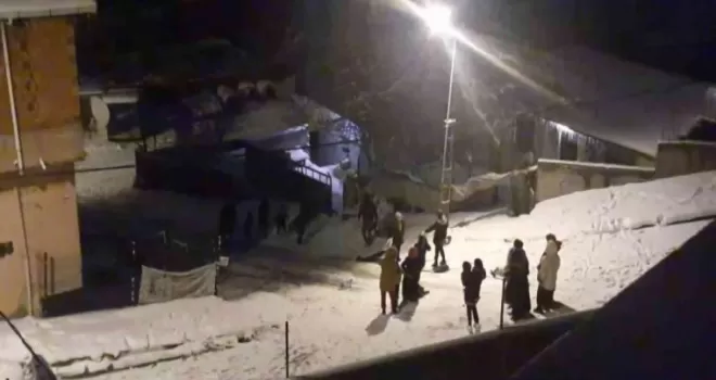 Sultanbeyli’de karın tadını çocuklar çıkardı
