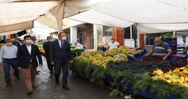 Sultanbeyli’de pazarda Covid-19 denetimi yapıldı
