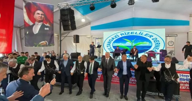 Sultangazi’de 3 ton hamsi dağıtıldı
