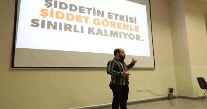 Sultangazi’de “Kadına Yönelik Şiddetle Mücadele Eğitimi” düzenlendi
