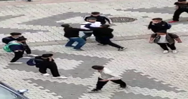 Sultangazi’de öğrenci kavgası
