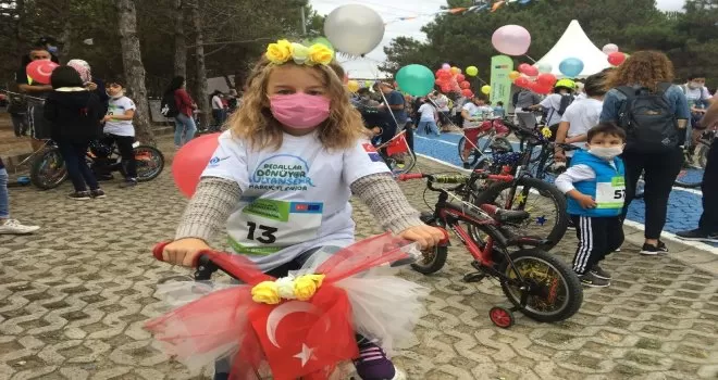 Sultangazi’de pedallar sağlıklı yaşam için çevrildi
