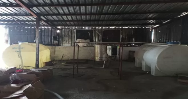 Sultangazi’de polisten sahte alkol imalathanesine baskın

