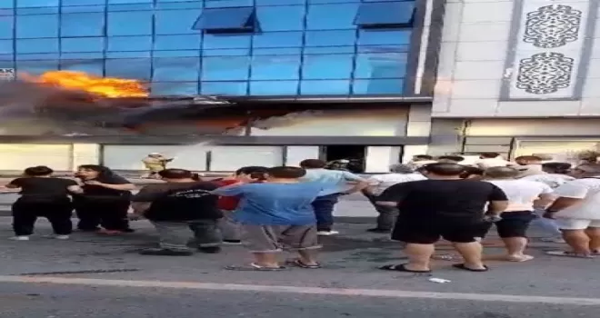 Sultangazi’de tekstil atölyesindeki yangın söndürüldü
