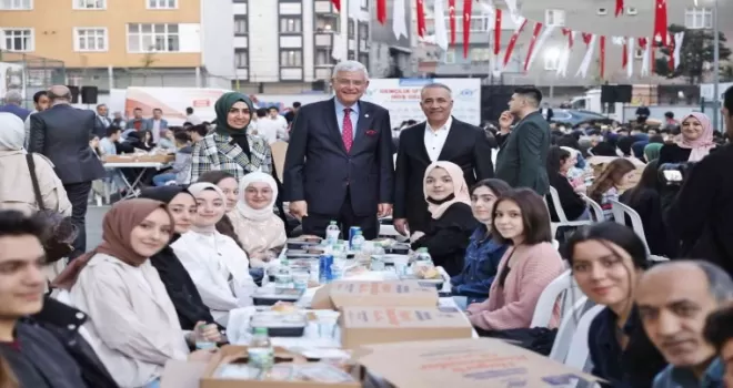 Sultangazi’de Volkan Bozkır gençlerle
