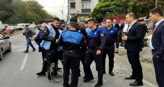 Sultangazi’de zabıtaya kürekli saldırı
