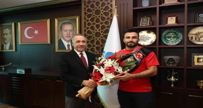Sultangazili Başpehlivan başarı öyküsünü anlattı
