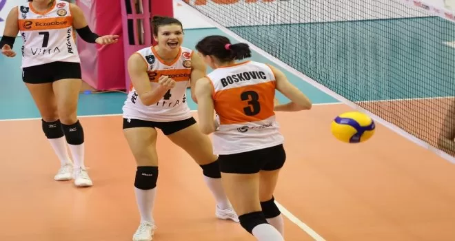 Sultanlar Ligi: Eczacıbaşı VitrA: 3 - THY: 0
