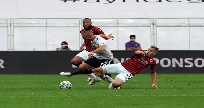 Süper Lig: Beşiktaş: 0 - Gençlerbirliği: 1 (İlk yarı)
