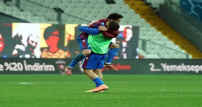 Süper Lig: Beşiktaş: 1 - Trabzonspor: 2 (Maç sonucu)