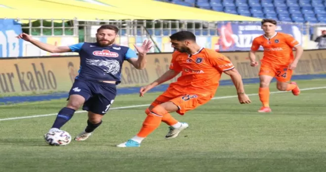 Süper Lig: Çaykur Rizespor: 0 - Medipol Başakşehir: 2 (İlk yarı)
