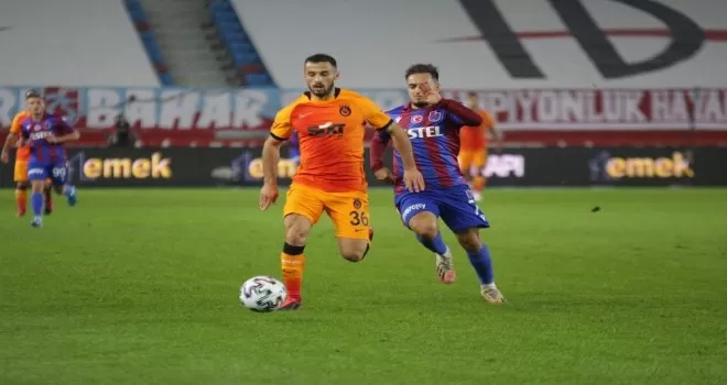 Süper Lig: Trabzonspor: 0 - Galatasaray: 1 (İlk yarı)
