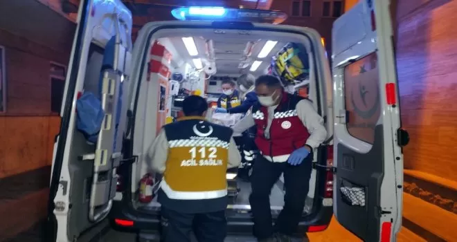 Suriyeli yapışık siyam ikizleri Ankara’ya getirildi
