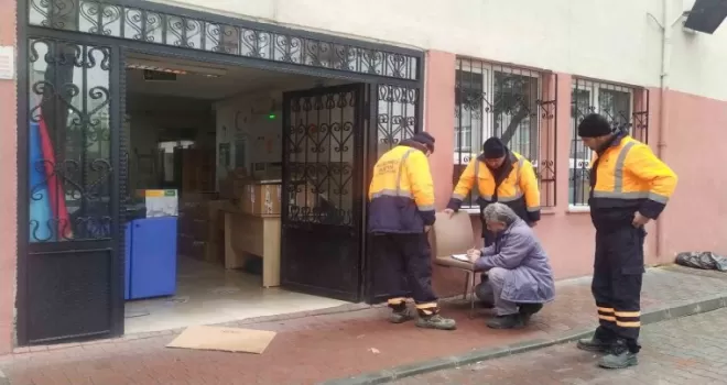 Tahliye kararı verilen okullarda taşıma işlemi başladı
