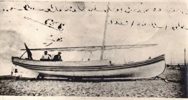 Takasını şiir ve fotoğraflardan esinlenerek yaptı
