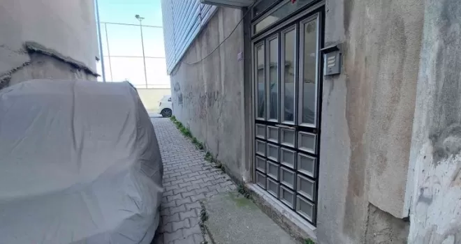 Taksiciye para ödemeden kaçan müşteri kamerada
