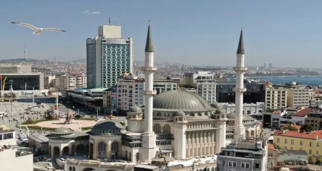 Taksim Camii Ramazan’a hazırlanıyor
