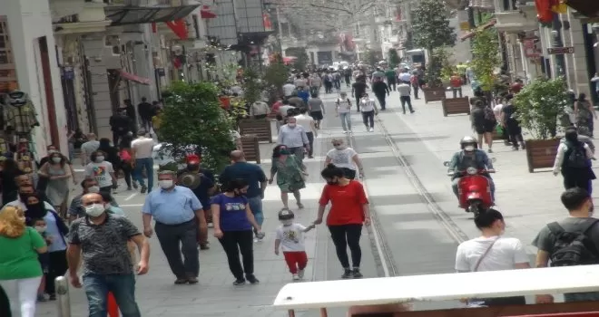 Taksim’de dikkat çeken yoğunluk
