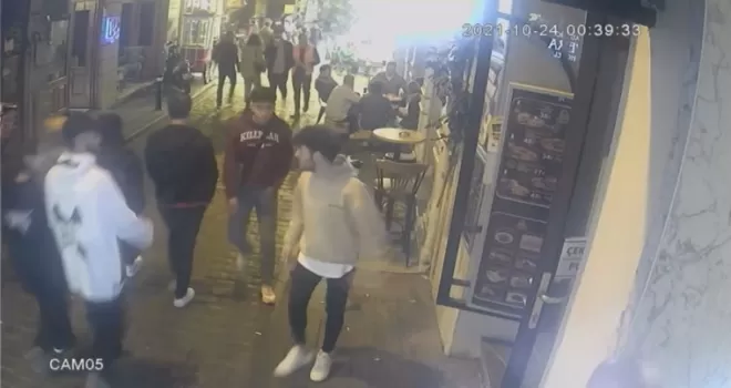 Taksim’de genç kızı felç eden öldüresiye dayak kamerada
