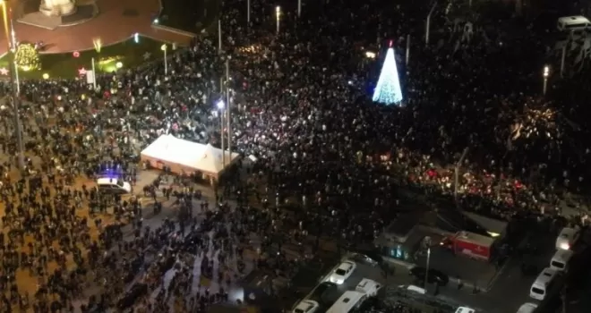Taksim’de yılbaşı coşkuyla kutlandı
