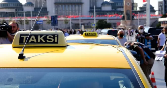 Taksim Meydanı’nda taksi denetimi
