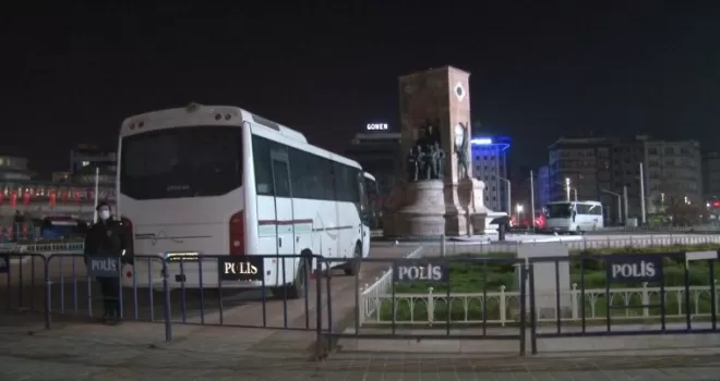 Taksim Meydanı ve Gezi Parkı’nda 1 Mayıs İşçi Bayramı öncesi polis barikatı
