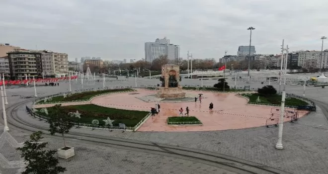 Taksim Meydanı ve İstiklal Caddesi boş kaldı
