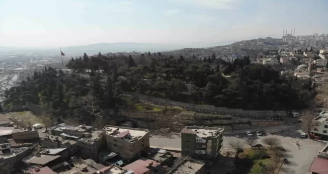 Tarihi Kahramanmaraş Kalesi depremde ayakta kaldı
