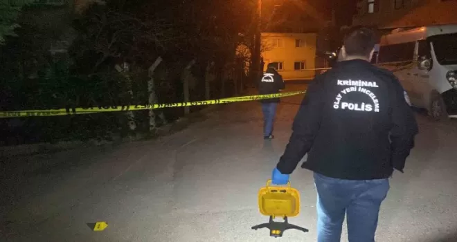 Tartıştığı şahsı sokak ortasında silahla vurup kaçtı
