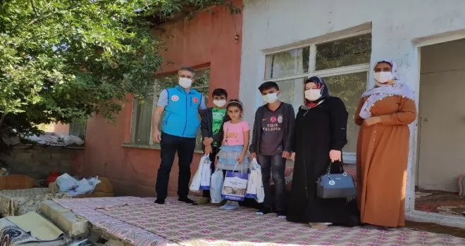 TDV’den Türkiye’yi duygulandıran iki kardeşe ziyaret
