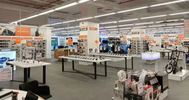 Teknosa Rize mağazası yeni yerinde
