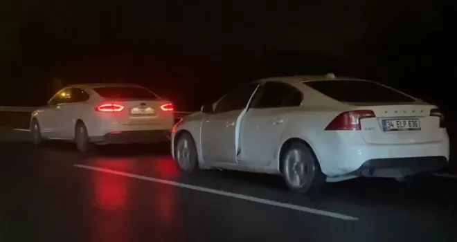 TEM’de arızalanan aracını halatla kilometrelerce çektirdi
