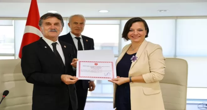 TEMAD’dan Başkan Kınay’a onursal berat