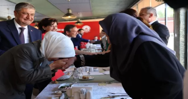 ’Terörsüz Türkiye Kardeşlik Sofrası’ buluşmaları sürüyor