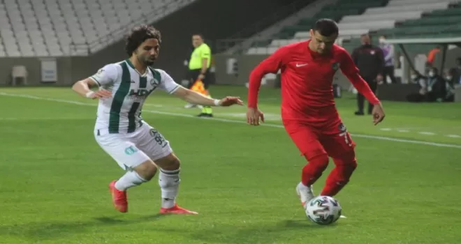 TFF 1. Lig: GZT Giresunspor: 1 - Ankara Keçiörengücü: 1 (İlk yarı sonucu)
