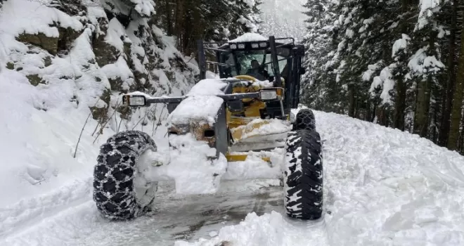 Trabzon’da 70 mahalle yolu ulaşıma kapandı