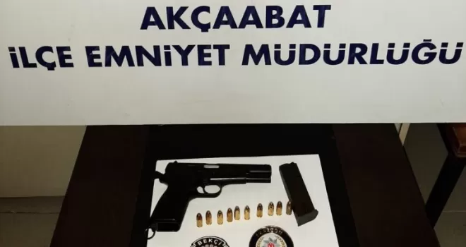 Trabzon'da kaçak şahıs ile ruhsatsız tabanca ele geçirildi